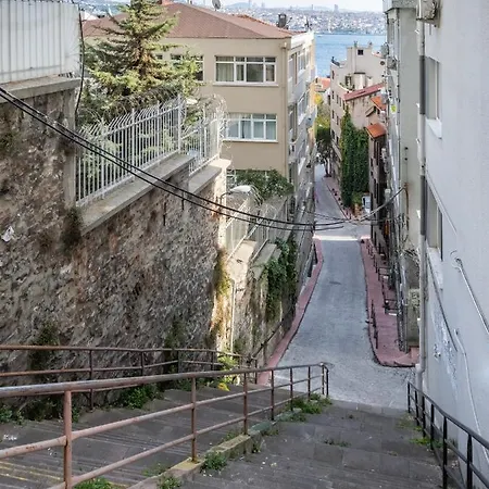 Istanbul'un Merkezindeki Ferah Eviniz. * Istanbul